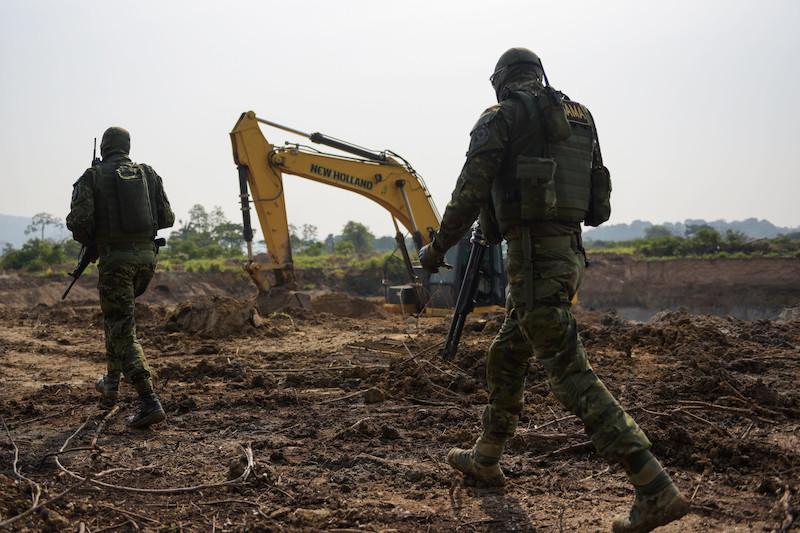 Grupo Especializado de Fiscalização (GEF) do Ibama realiza operação de combate a garimpo ilegal de ouro na Terra Indígena Kayapó, no estado do Pará, Brasil - Felipe Werneck / Ascom / Ibama